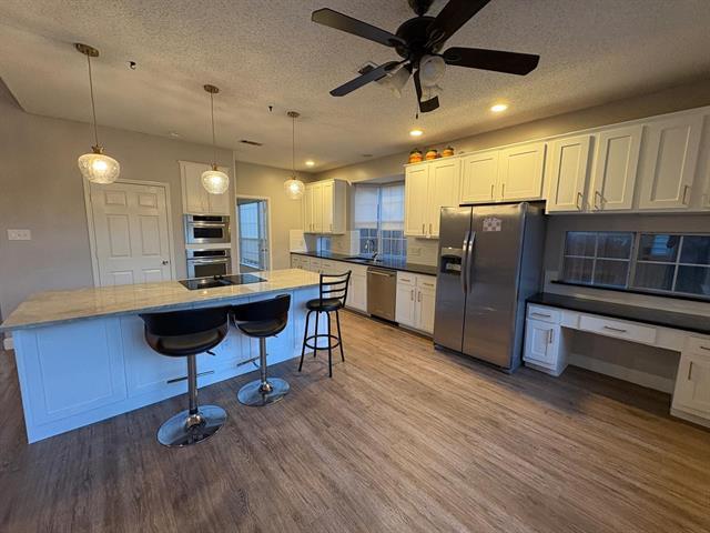 Building Photo - 2113 Cannes Dr