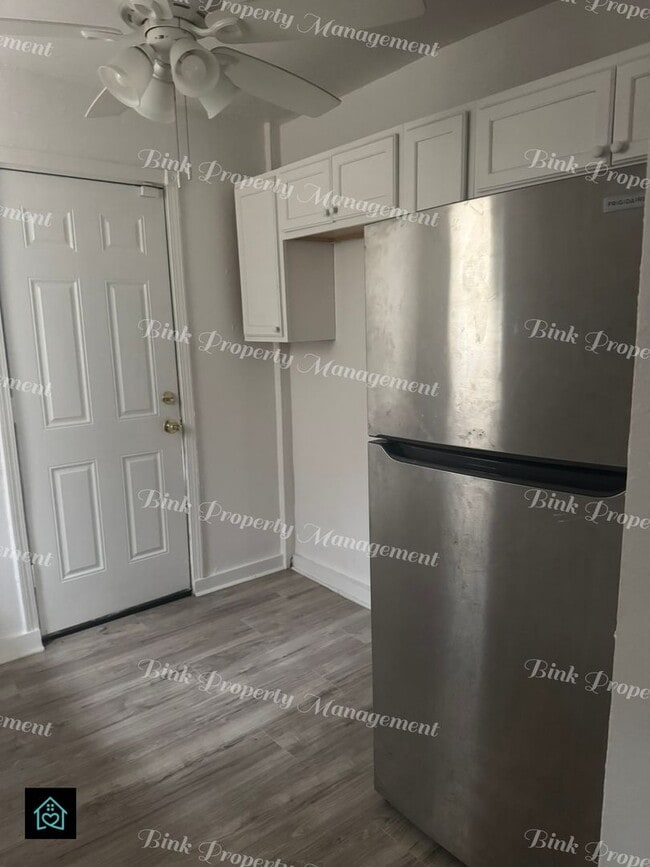 Building Photo - 15808 Southfield Fwy