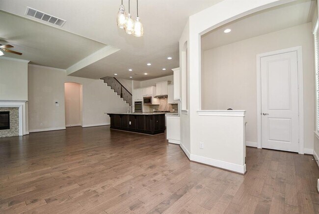 Building Photo - 25106 Sundance Park Ln