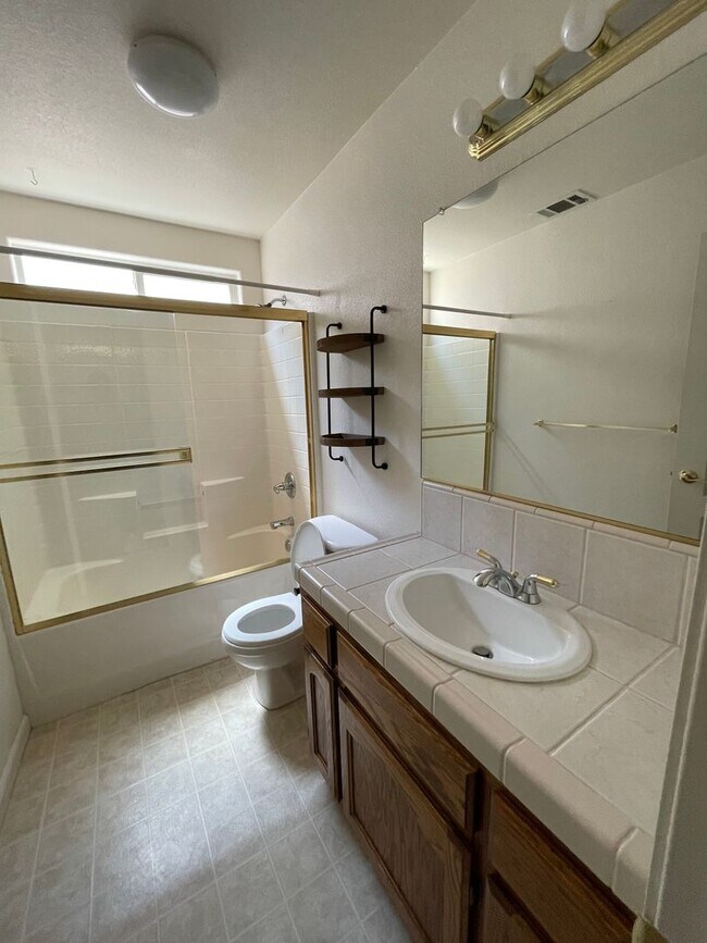 Building Photo - Southeast Visalia home coming soon!