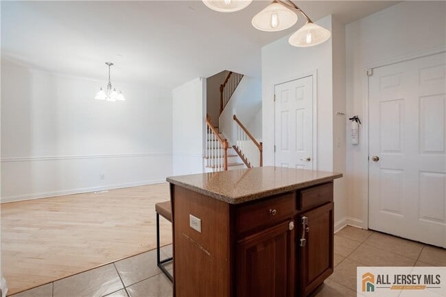 Building Photo - 98 S Shore Dr
