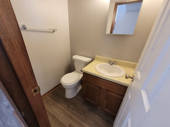 Building Photo - 1761-1763 E Lacona Avenue