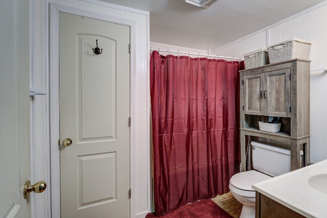 Building Photo - 2027 Katelyn Dr