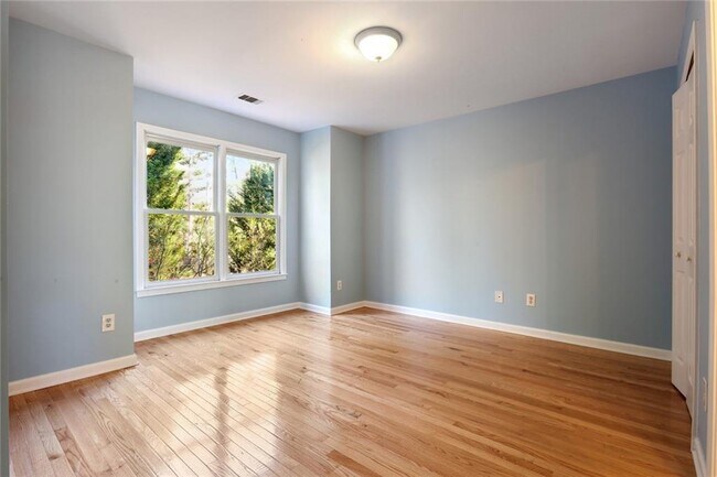 Building Photo - 315 Commons Gate Ct