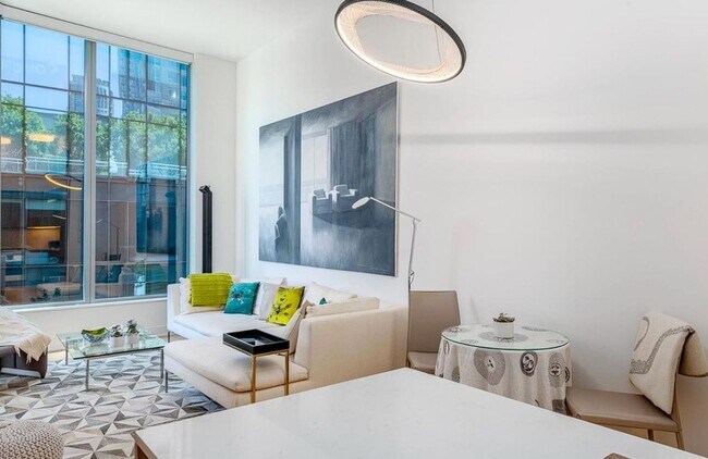 Building Photo - Fantastic Penthouse w/ Balcony and one car valet - 1BR/1 Office/1.5BA - Lumina / SOMA
