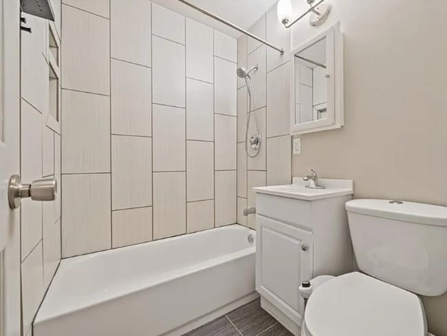Building Photo - This Prairie Village Ranch is Ready for You!