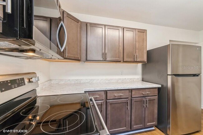 Building Photo - 2522 NW 4th Terrace