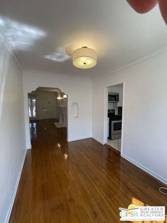 Building Photo - 927 Alandele Ave