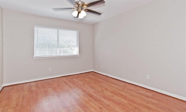 Building Photo - 7450 Holly Hill Dr