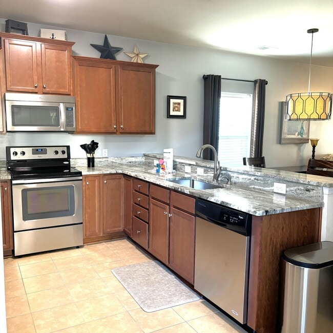 Building Photo - 6253 Catalina Dr