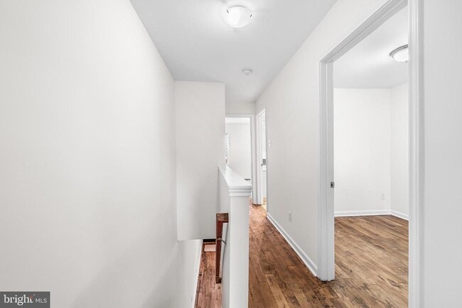 Building Photo - 426 N Holly St