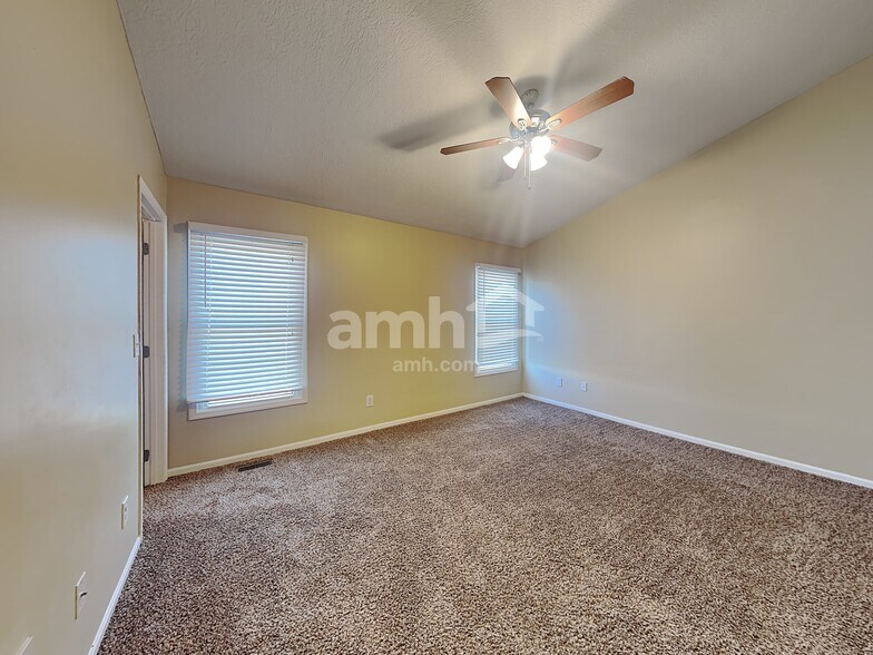 Building Photo - 279 Rockmill St