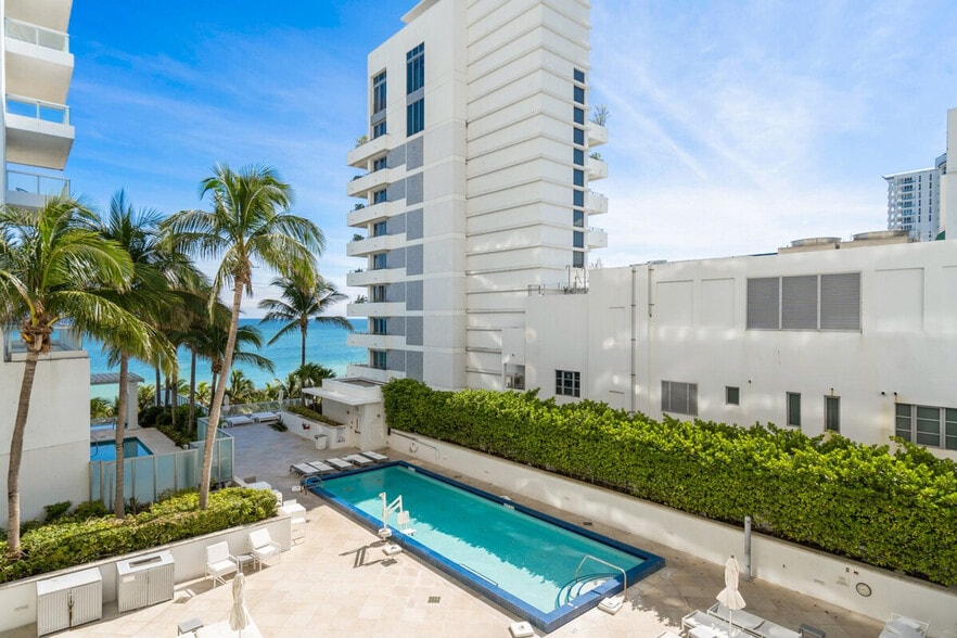 Building Photo - 4343 Collins Ave