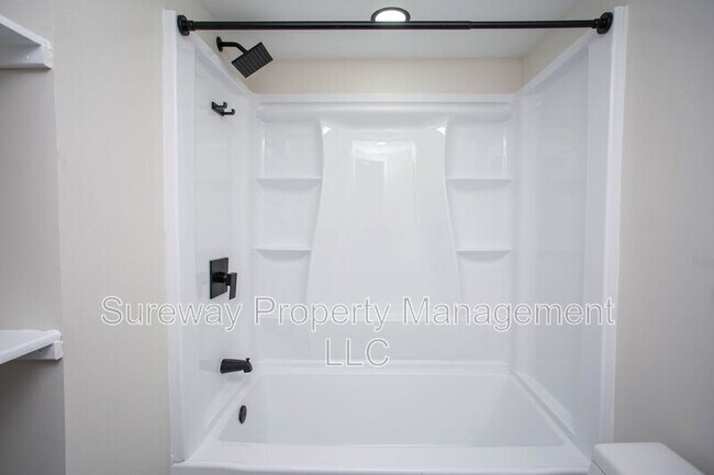 Building Photo - 816 Winding Way