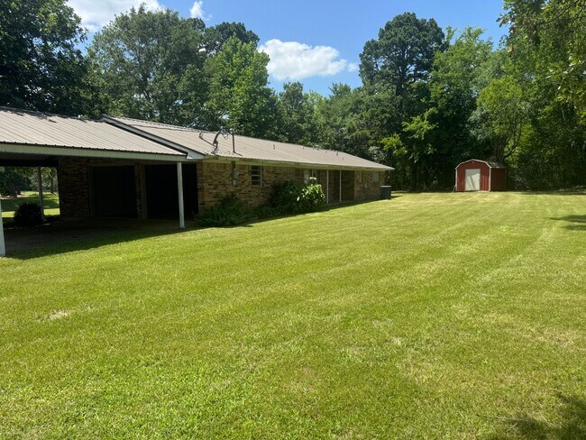 Building Photo - 8174 FM 1402