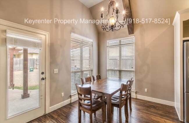 Building Photo - 5 Bed 4 Bath Rental Home Bixby