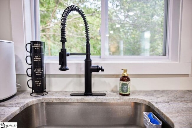 Building Photo - 4 Lindberg Ave