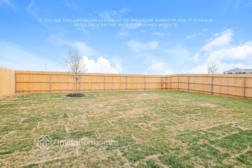 Building Photo - 10012 Pilot Pl