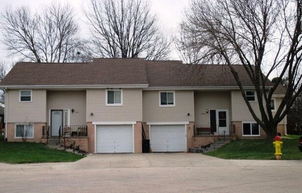 Building Photo - Ben Inc Duplexes - Scwalb Realty