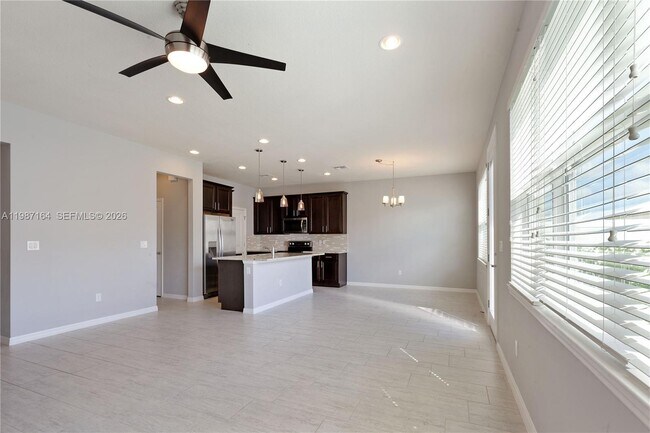 Building Photo - 1101 Banyan Dr