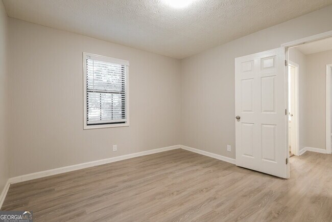 Building Photo - 2127 Atkinson Ln