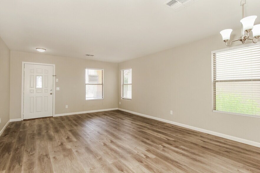 Building Photo - 9650 W Payson Rd