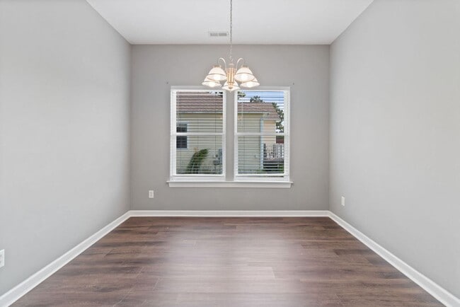 Building Photo - 211/213 Lloyd Street