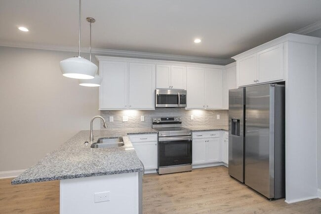 Building Photo - 1424 Rebecca Johns Dr