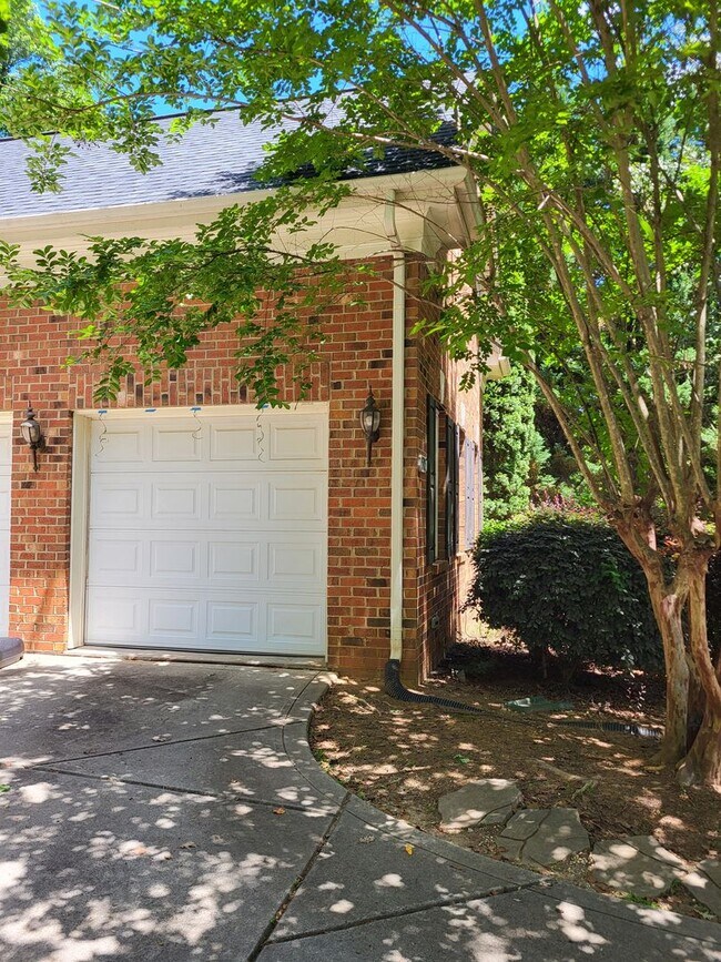 Building Photo - 15815 Waldrop Hill Ct