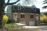 Building Photo - 16 Oldwood Rd S