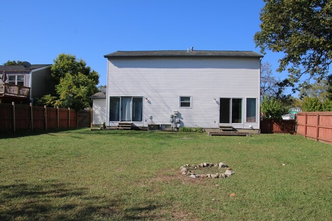 Building Photo - 3130 Castlebrook Ave