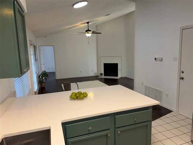 Building Photo - 1321 Piney Creek Ln