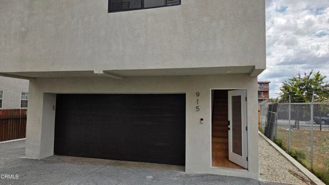 Building Photo - 915 N Ridgewood Pl