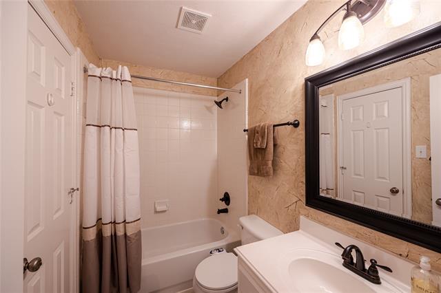 Building Photo - 4705 Virginia Woods Dr