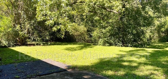 Building Photo - 864 Carrolton Rd