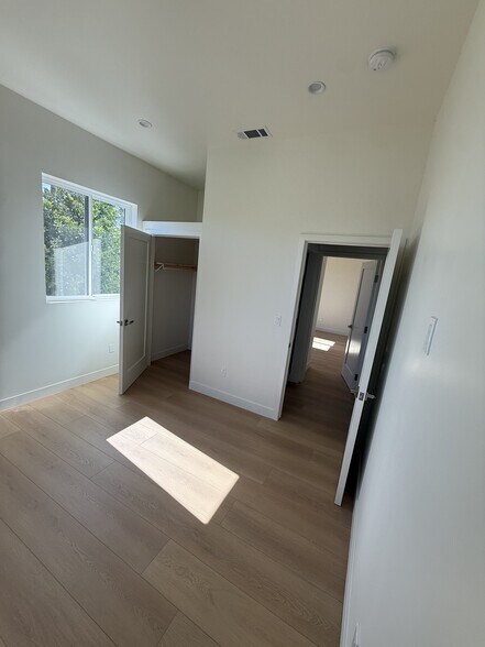 Building Photo - 7806 Ferncola Ave