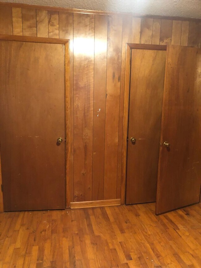 Building Photo - Charming Single-Story Home on a Spacious Lot