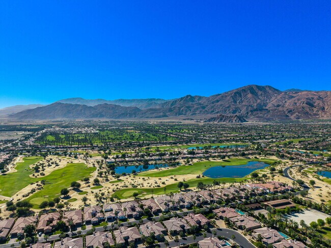 Building Photo - 81805 Four Seasons Pl