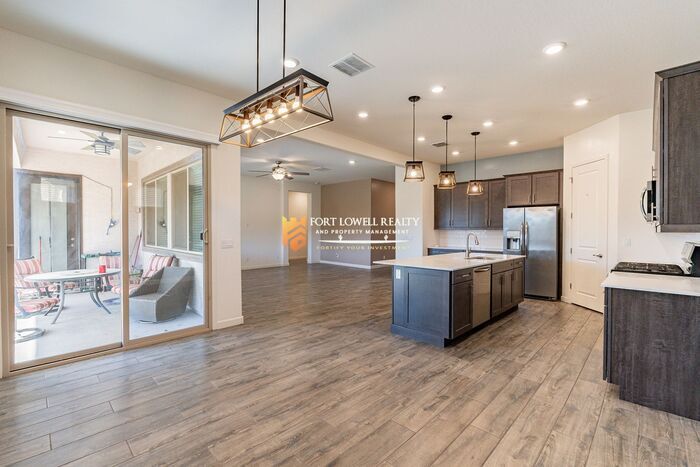 Building Photo - 2811 W Pollack St