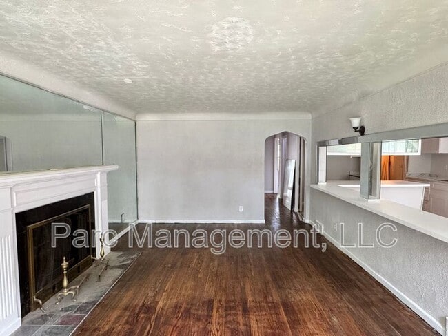 Building Photo - 13574 Mansfield St