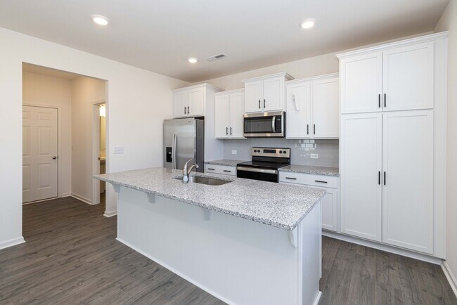 Building Photo - 4 Bedroom Home Piedmont School District AV...