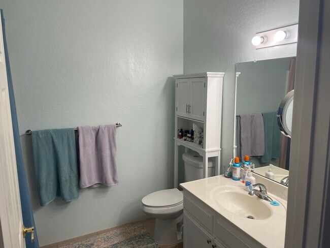 Building Photo - 710 Agave Ct
