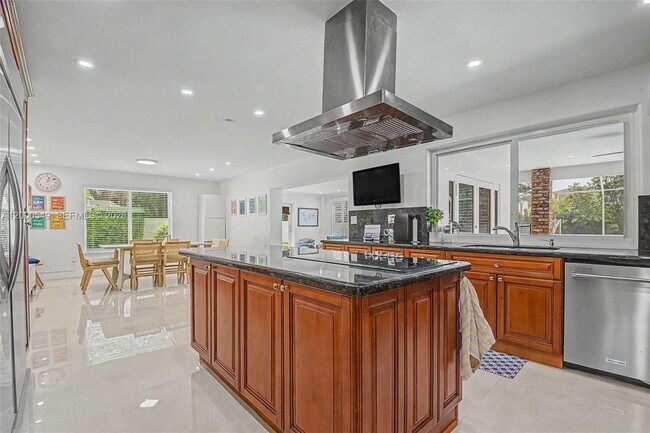 Building Photo - 7230 SW 104th St