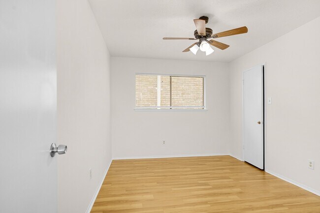 Building Photo - 11426 Sageperry Dr