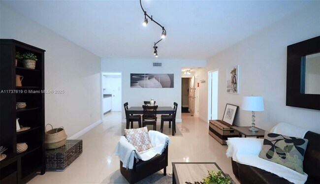 Building Photo - 3505 S Ocean Dr