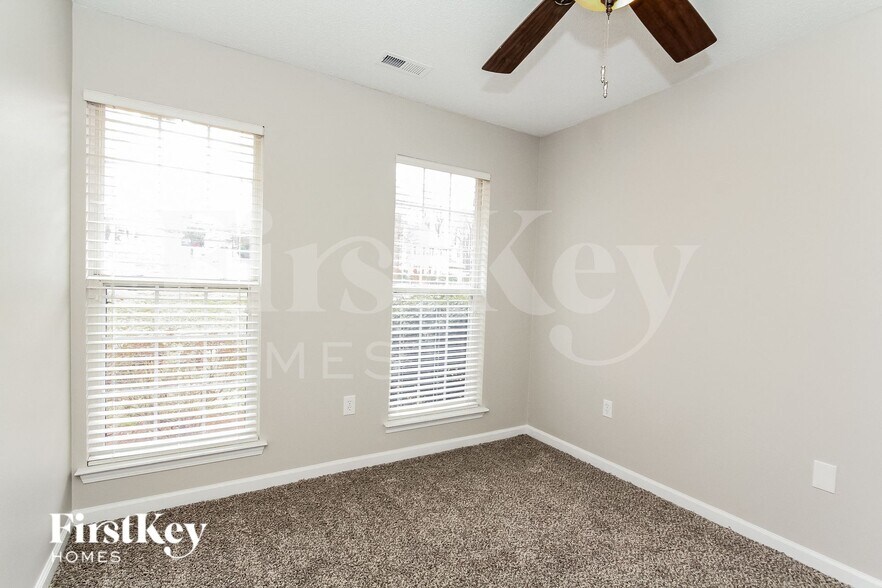 Building Photo - 16126 Amber Field Dr