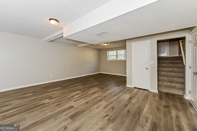Building Photo - 2239 Cherokee Valley Cir