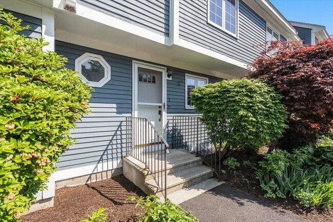 Building Photo - 7 Swift Ln