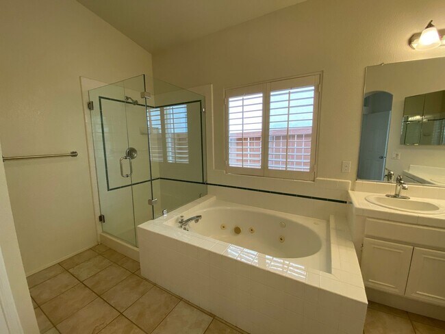 Building Photo - 29705 Nandina Dr