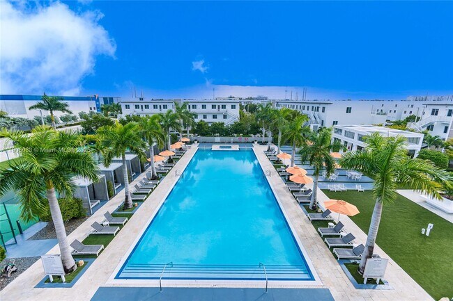 Building Photo - 6401 NW 103rd Pl